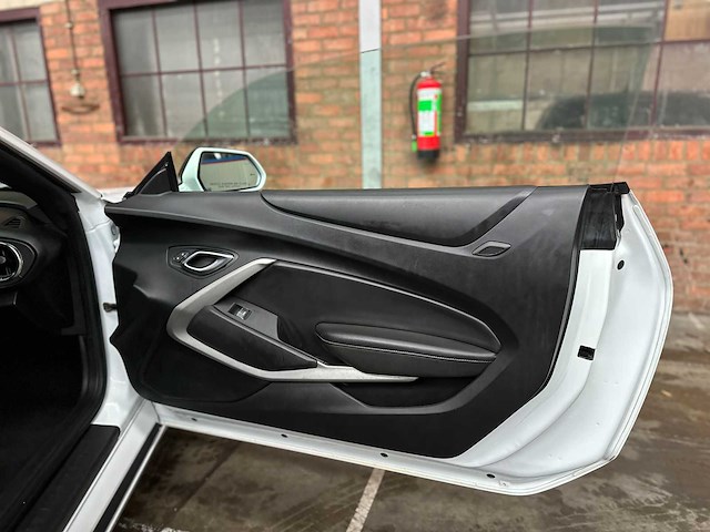 Chevrolet camaro 1lt 2.0l i4 f dohc 16v 275pk 2017 - afbeelding 18 van  32