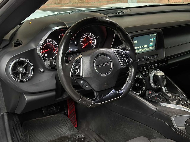 Chevrolet camaro 1lt 2.0l i4 f dohc 16v 275pk 2017 - afbeelding 17 van  47
