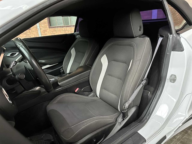 Chevrolet camaro 1lt 2.0l i4 f dohc 16v 275pk 2017 - afbeelding 38 van  47