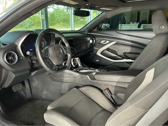 Chevrolet camaro | 3.6 v6 335 pk | 2023 | sharkskin metallic | sportonderstel | hd achteruitrijcamera | btw auto - afbeelding 6 van  30