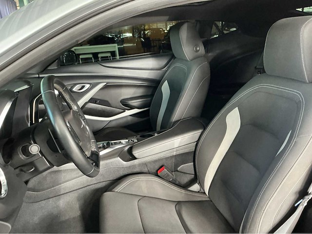Chevrolet camaro | 3.6 v6 335 pk | 2023 | sharkskin metallic | sportonderstel | hd achteruitrijcamera | btw auto - afbeelding 7 van  30