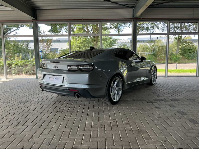 Chevrolet camaro | 3.6 v6 335 pk | 2023 | sharkskin metallic | sportonderstel | hd achteruitrijcamera | btw auto - afbeelding 28 van  30