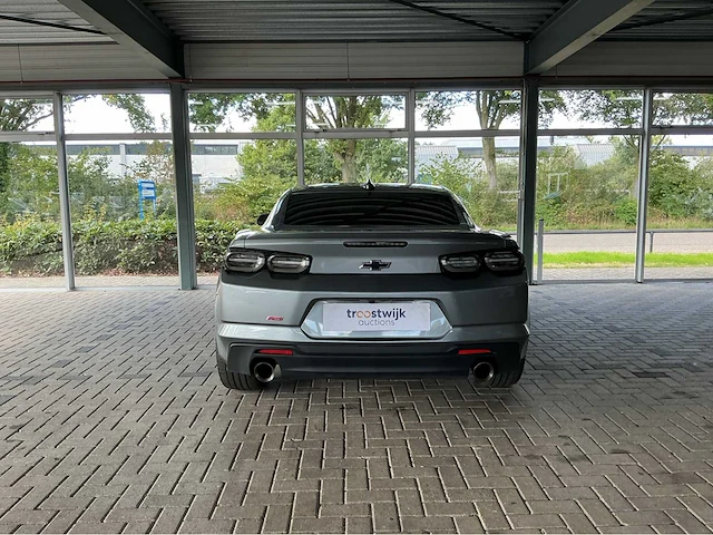 Chevrolet camaro | 3.6 v6 335 pk | 2023 | sharkskin metallic | sportonderstel | hd achteruitrijcamera | btw auto - afbeelding 13 van  13