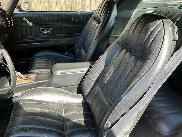 Chevrolet camaro coupe oldtimer - afbeelding 8 van  24