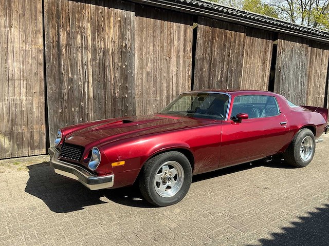 Chevrolet camaro coupe oldtimer - afbeelding 1 van  2