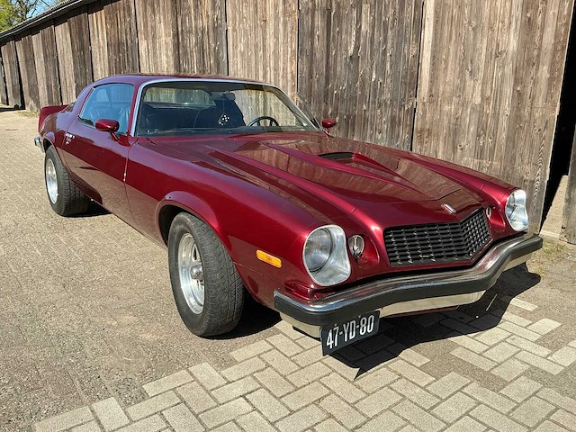 Chevrolet camaro coupe oldtimer - afbeelding 2 van  2