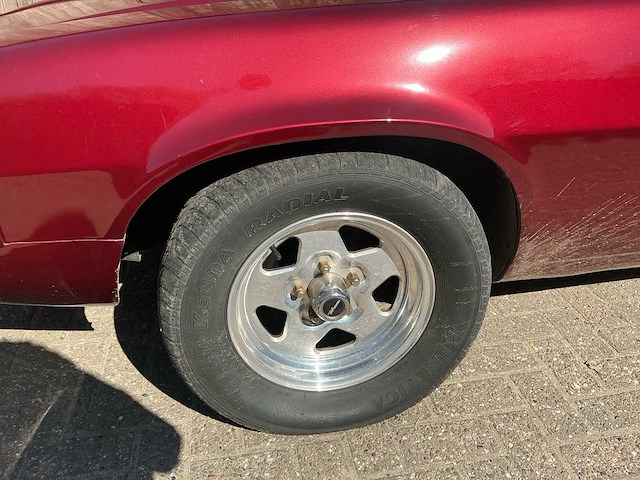 Chevrolet camaro coupe oldtimer - afbeelding 22 van  24