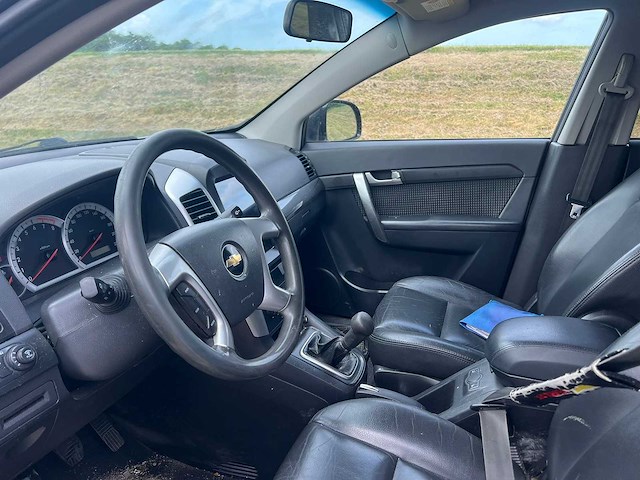 Chevrolet captiva 2.4i style 2wd, j-505-nl - afbeelding 3 van  3