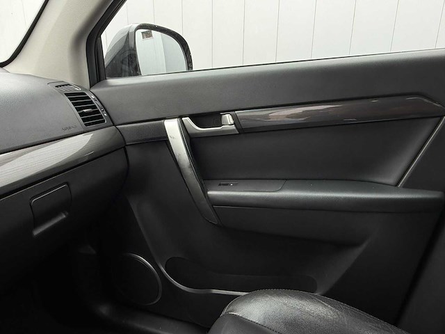 Chevrolet captiva 3.2i executive limited edition, 46-tl-rs - afbeelding 9 van  21