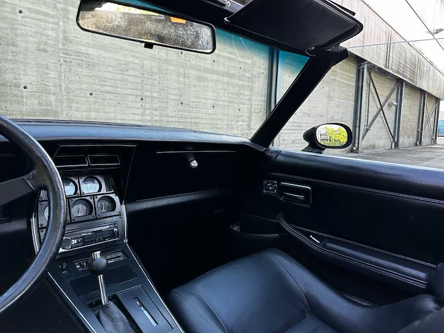Chevrolet corvette sport coupe 2-door 5.7 v8 190pk 1981 - afbeelding 17 van  45