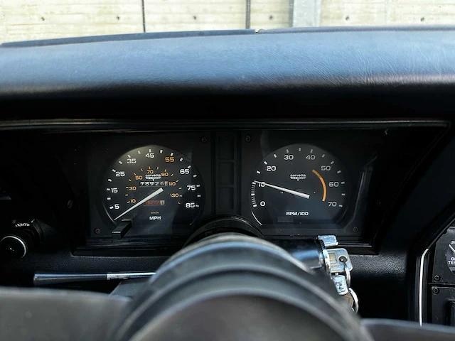 Chevrolet corvette sport coupe 2-door 5.7 v8 190pk 1981 - afbeelding 19 van  45