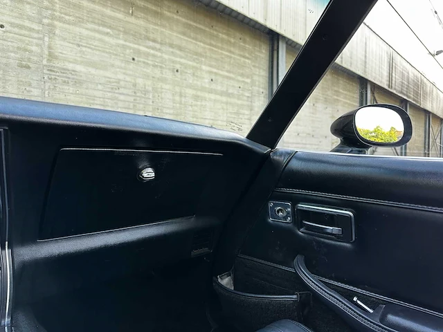 Chevrolet corvette sport coupe 2-door 5.7 v8 190pk 1981 - afbeelding 24 van  45