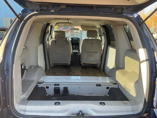 Chevrolet explorer suv bedrijfswagen - afbeelding 20 van  22