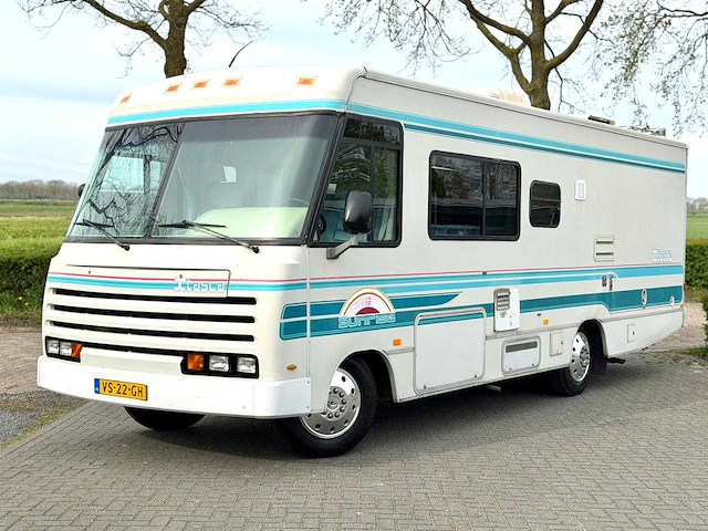 Chevrolet itasca sunrise winnebago kampeerauto 6.5 v8 intergraal camper vs-22-gh - afbeelding 1 van  41