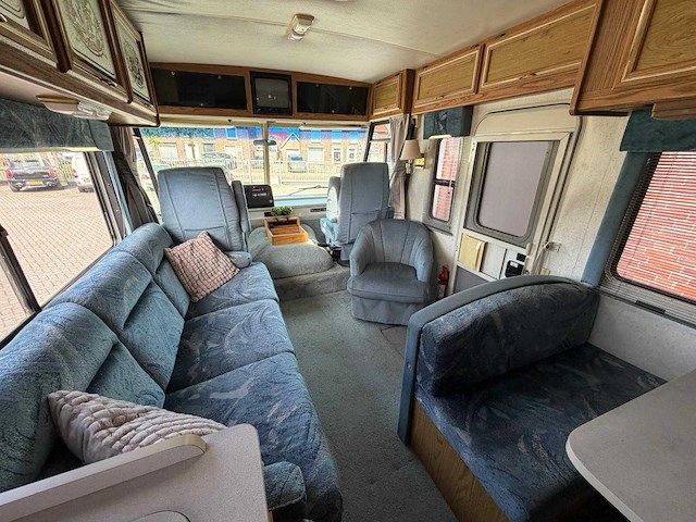 Chevrolet itasca sunrise winnebago kampeerauto 6.5 v8 intergraal camper vs-22-gh - afbeelding 22 van  41