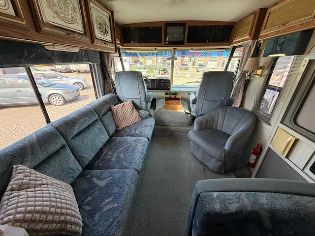 Chevrolet itasca sunrise winnebago kampeerauto 6.5 v8 intergraal camper vs-22-gh - afbeelding 40 van  41