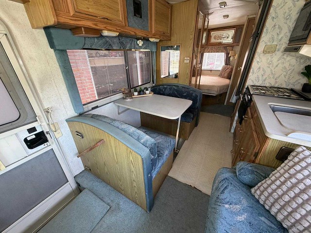 Chevrolet itasca sunrise winnebago kampeerauto 6.5 v8 intergraal camper vs-22-gh - afbeelding 3 van  39