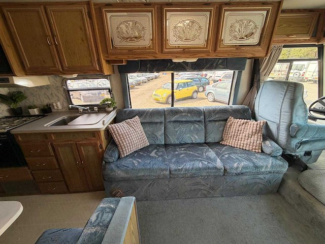 Chevrolet itasca sunrise winnebago kampeerauto 6.5 v8 intergraal camper vs-22-gh - afbeelding 5 van  39