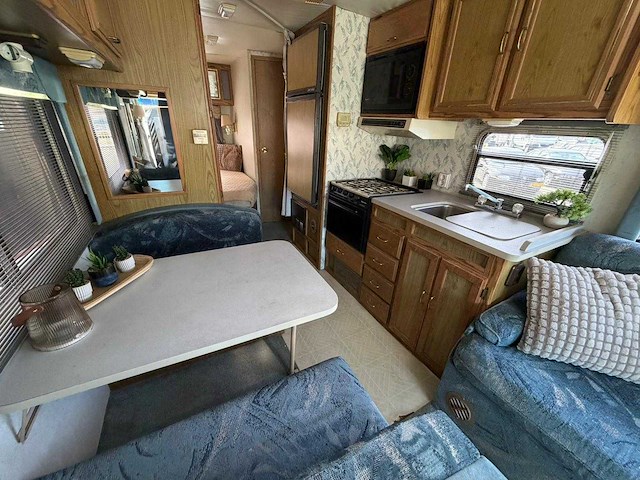 Chevrolet itasca sunrise winnebago kampeerauto 6.5 v8 intergraal camper vs-22-gh - afbeelding 10 van  39