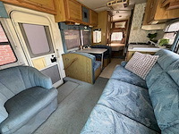 Chevrolet itasca sunrise winnebago kampeerauto 6.5 v8 intergraal camper vs-22-gh - afbeelding 20 van  39