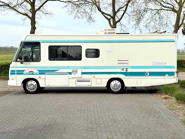 Chevrolet itasca sunrise winnebago kampeerauto 6.5 v8 intergraal camper vs-22-gh - afbeelding 11 van  39
