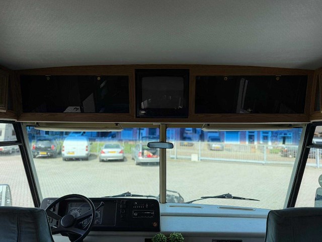 Chevrolet itasca sunrise winnebago kampeerauto 6.5 v8 intergraal camper vs-22-gh - afbeelding 34 van  39