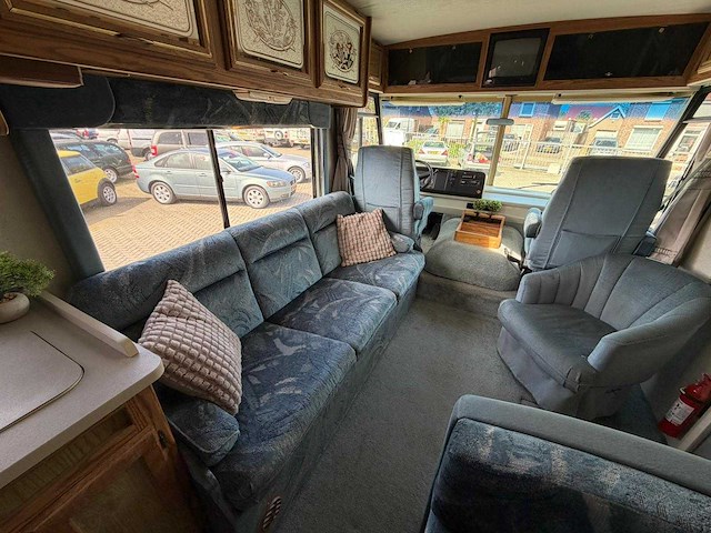 Chevrolet itasca sunrise winnebago kampeerauto 6.5 v8 intergraal camper vs-22-gh - afbeelding 37 van  39