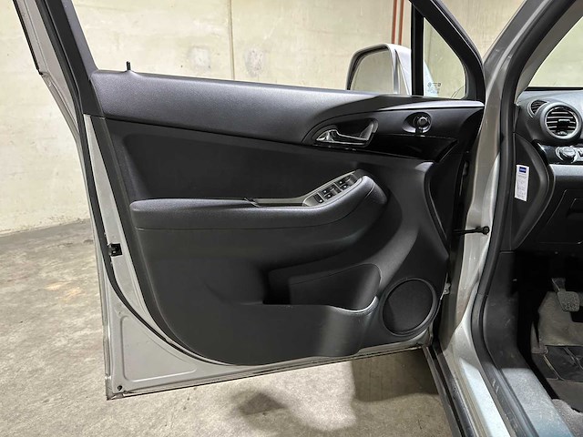 Chevrolet orlando 1.8 ltz 7-persoons 141pk 2011, 64-rfz-3 - afbeelding 21 van  38