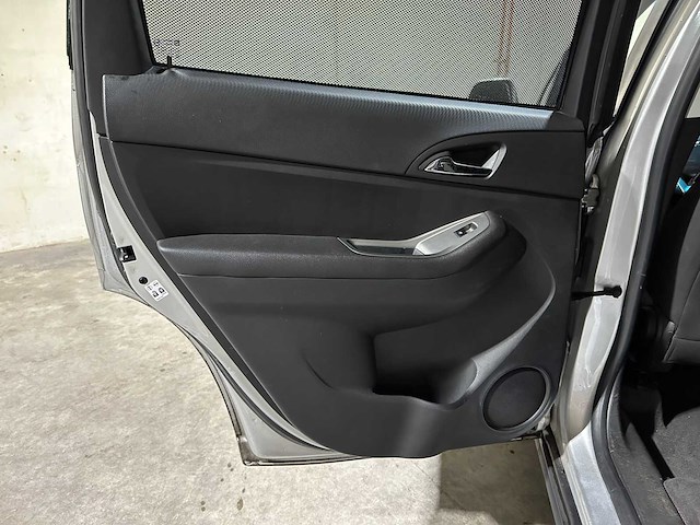 Chevrolet orlando 1.8 ltz 7-persoons 141pk 2011, 64-rfz-3 - afbeelding 24 van  38