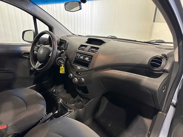 Chevrolet spark 1.0 16v l 13-ngp-4 - afbeelding 3 van  18