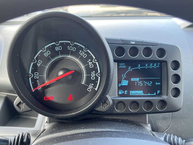 Chevrolet spark 1.0 16v ls 2010 | 71-ndz-6 - afbeelding 14 van  19