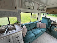 Chevrolet thor hurricane kampeerwagen 6.5 v8 intergraal camper p-687-zk - afbeelding 2 van  34