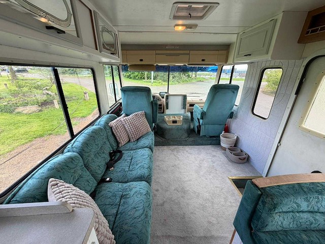 Chevrolet thor hurricane kampeerwagen 6.5 v8 intergraal camper p-687-zk - afbeelding 3 van  34