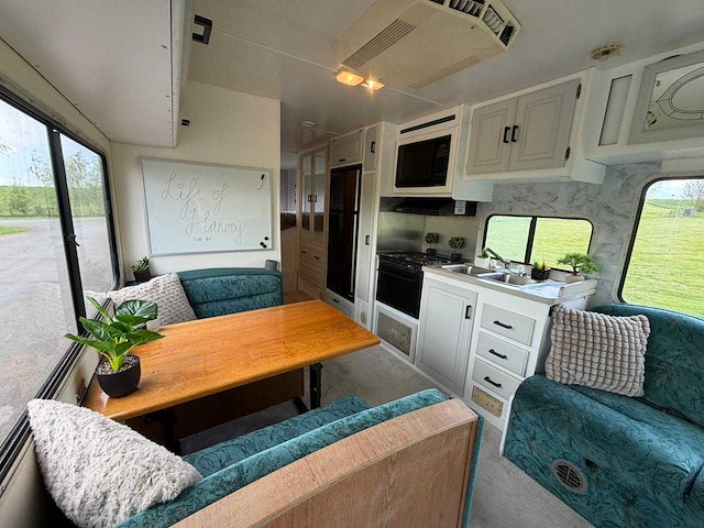 Chevrolet thor hurricane kampeerwagen 6.5 v8 intergraal camper p-687-zk - afbeelding 6 van  34