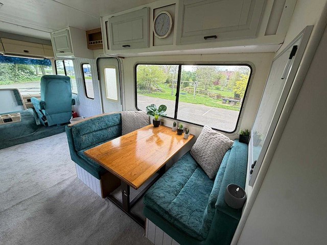 Chevrolet thor hurricane kampeerwagen 6.5 v8 intergraal camper p-687-zk - afbeelding 13 van  34