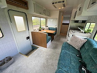 Chevrolet thor hurricane kampeerwagen 6.5 v8 intergraal camper p-687-zk - afbeelding 18 van  34