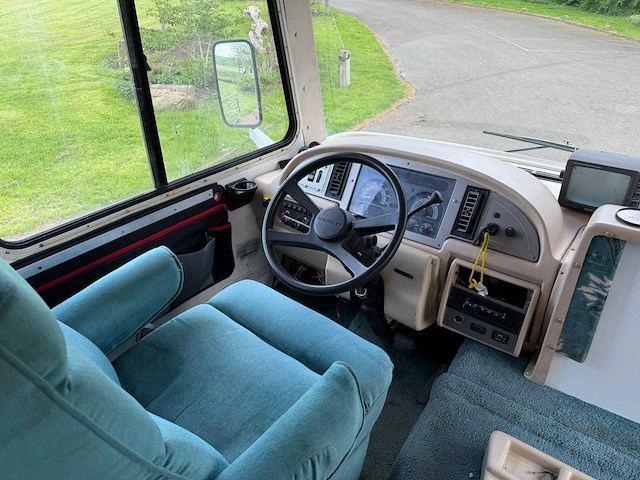 Chevrolet thor hurricane kampeerwagen 6.5 v8 intergraal camper p-687-zk - afbeelding 27 van  34