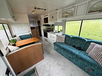 Chevrolet thor hurricane kampeerwagen 6.5 v8 intergraal camper p-687-zk - afbeelding 32 van  34