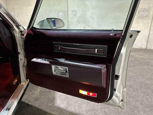 Chevrolet usa caprice 5.0 brougham 163pk 1986, 21-lzg-9 - afbeelding 32 van  41