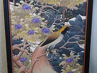 Chinees groot op zijde geschilderde voorstelling met paradijsvogels - afbeelding 2 van  5