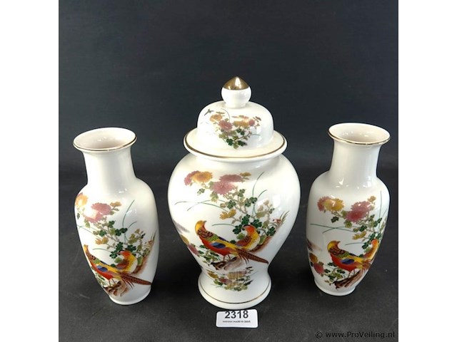 Chinees porseleinen kaststel - afbeelding 2 van  5