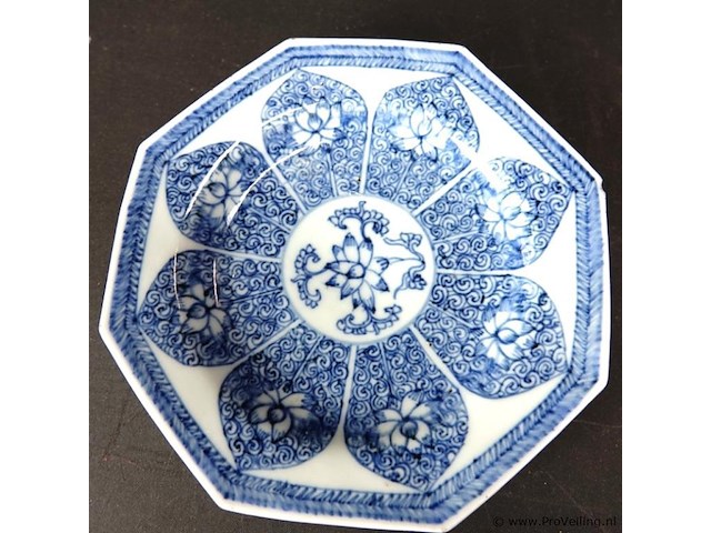 Chinese 18e eeuwse schotel kangxi - afbeelding 2 van  5