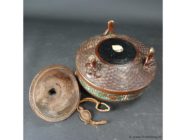 Chinese cloisonné wierookbrander, vermoedelijk uit de ming- of qing-dynastie. - afbeelding 5 van  5