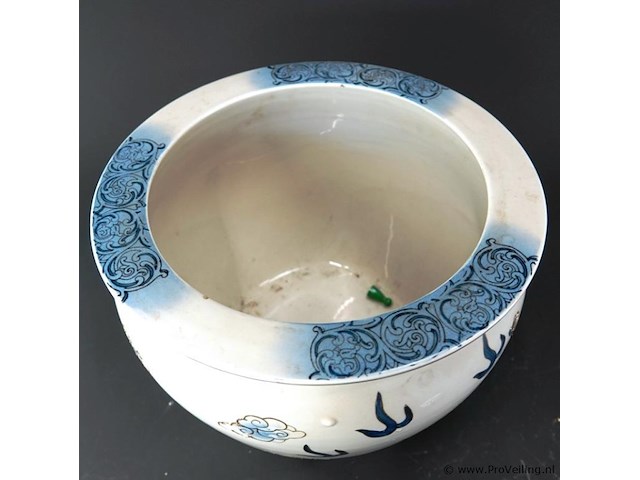 Chinese porseleinen vissenkom of jardinière met drakendecor - afbeelding 4 van  7