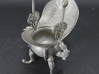 Chinese tinnen handwerk "jue" uit de quing dynastie, 2e helft 19e eeuw, makersmark op de achterkant - afbeelding 2 van  5