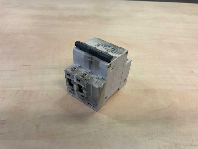 Chint dz47s-63 c63 aardlekautomaat (50x) - afbeelding 4 van  4