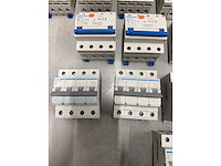 Chint, hager - w.o. chint nb310l, hager mbn 616e - groepenkast componenten w.o. aardlekautomaten en hoofdschakelaars (20x) - afbeelding 6 van  8