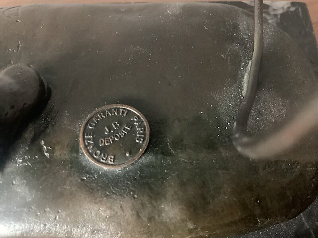 Chiparus - 'jongen speelt met hoepel' - brons - afbeelding 8 van  9