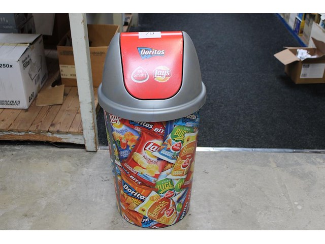 Chips prullenbak met kanteldeksel. hoogte 70 cm. - afbeelding 1 van  2