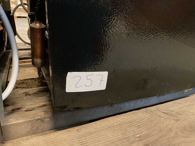 Chiq - cbm157lc - koel-vriescombinatie 157 liter - afbeelding 4 van  5